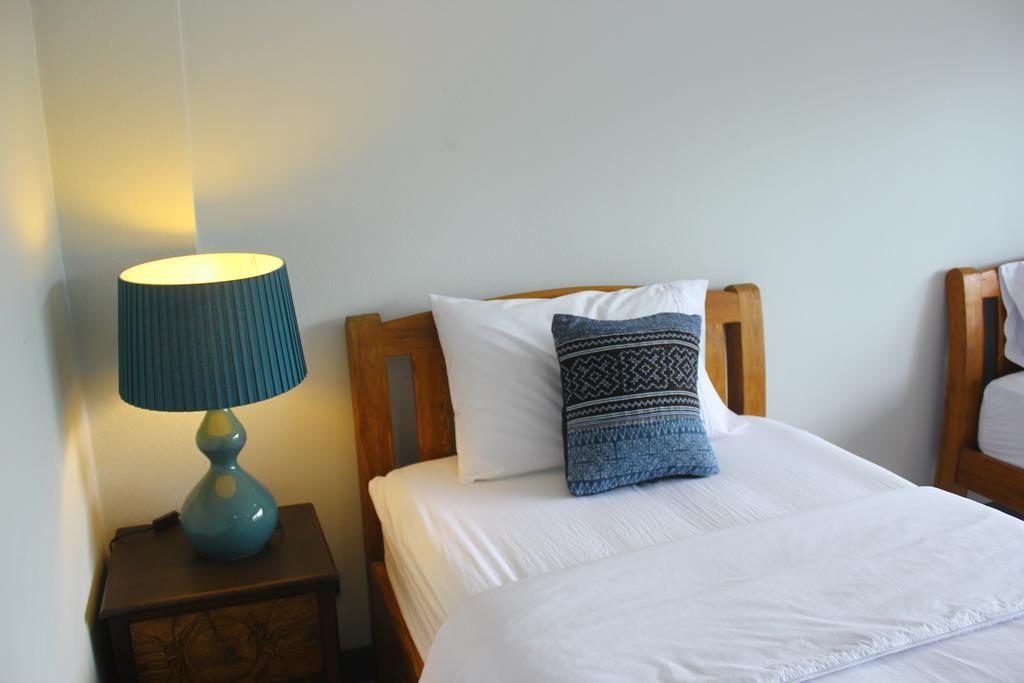 Baanlansa Bed&Bar Hotel Chiang Mai Bagian luar foto