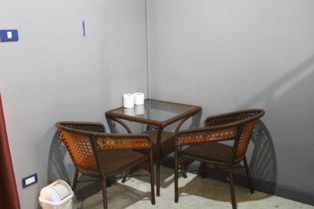 Baanlansa Bed&Bar Hotel Chiang Mai Bagian luar foto