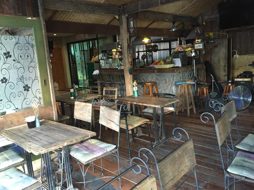 Baanlansa Bed&Bar Hotel Chiang Mai Bagian luar foto