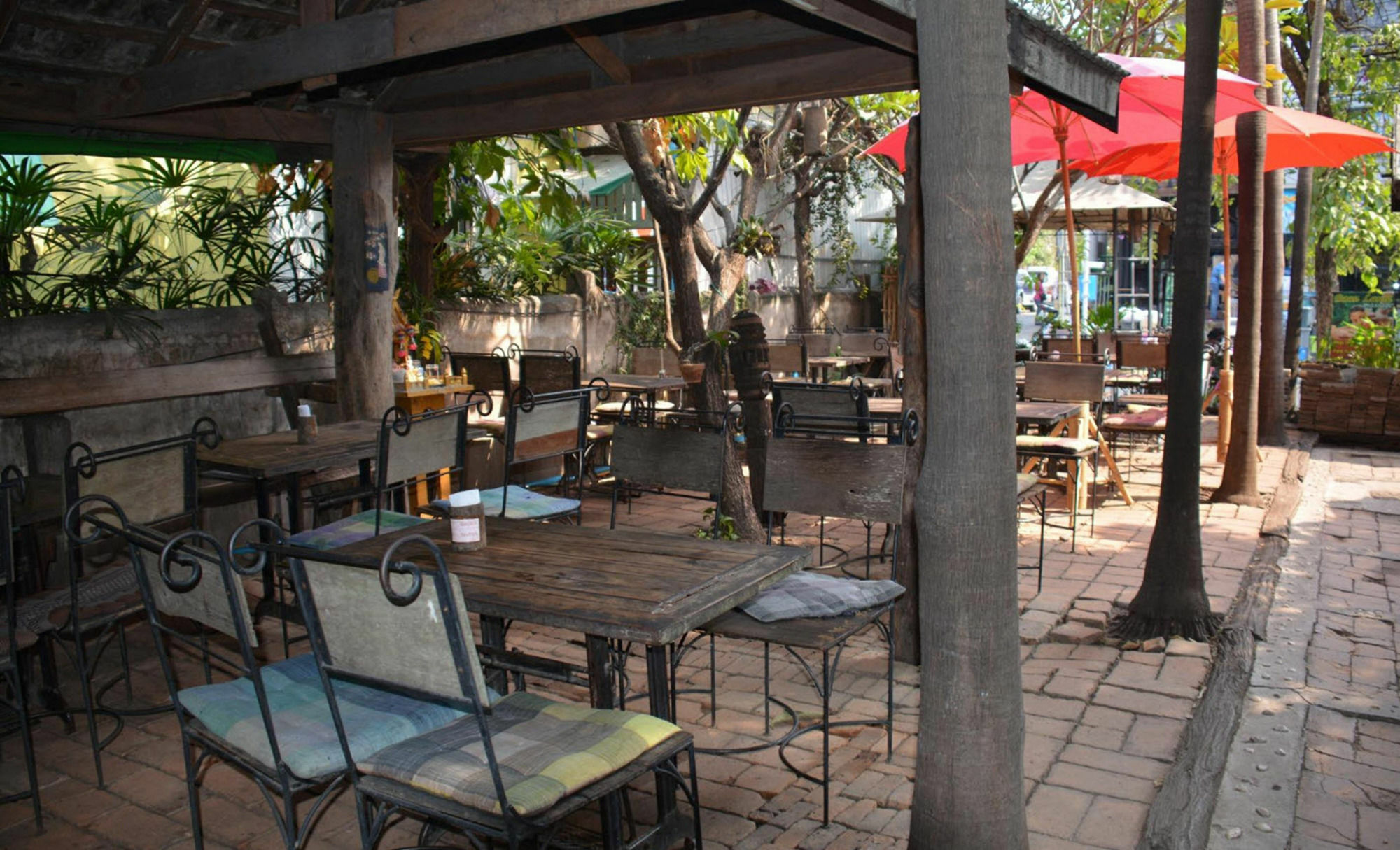 Baanlansa Bed&Bar Hotel Chiang Mai Bagian luar foto