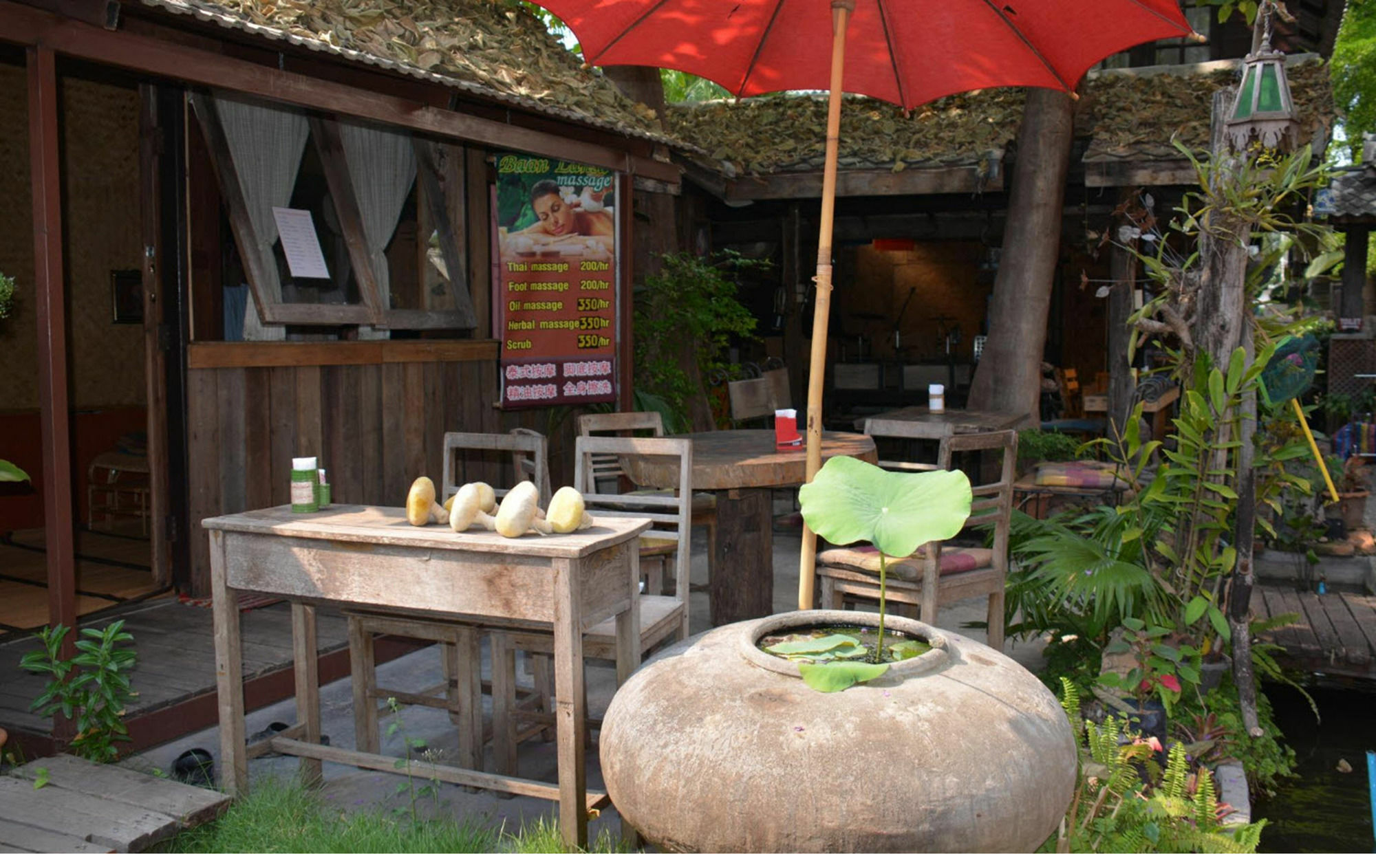 Baanlansa Bed&Bar Hotel Chiang Mai Bagian luar foto